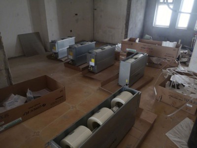 空调吧,空调吧啦吧啦的响为什么