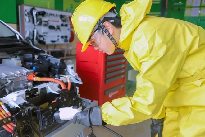 新能源电动车结构工程师,新能源电动汽车结构与维修试题库答案 第2张 新能源电动车结构工程师,新能源电动汽车结构与维修试题库答案 第2张